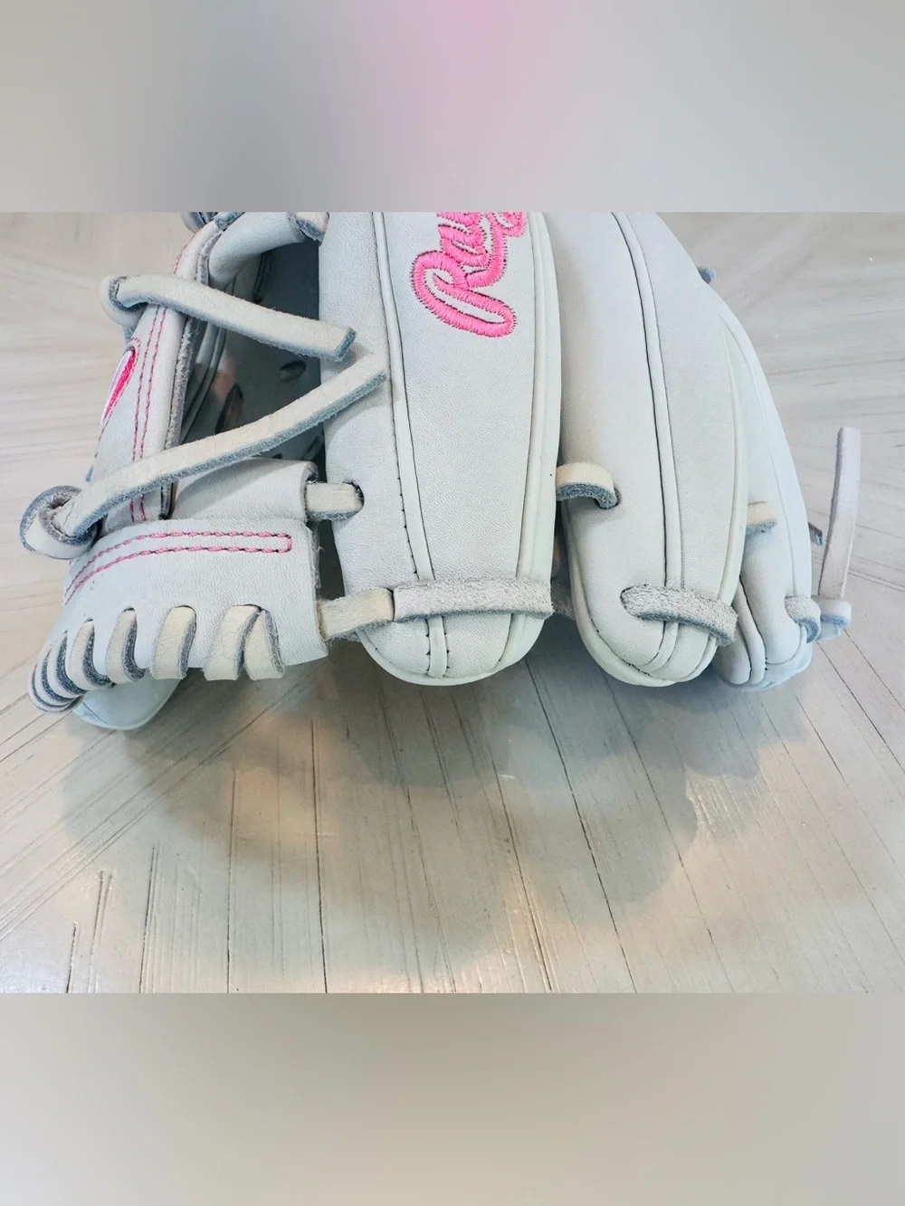 Rawlings Liberty Advanced 11.75” Fastpitch Softball Glove White/Pink RLA715SB-2W
